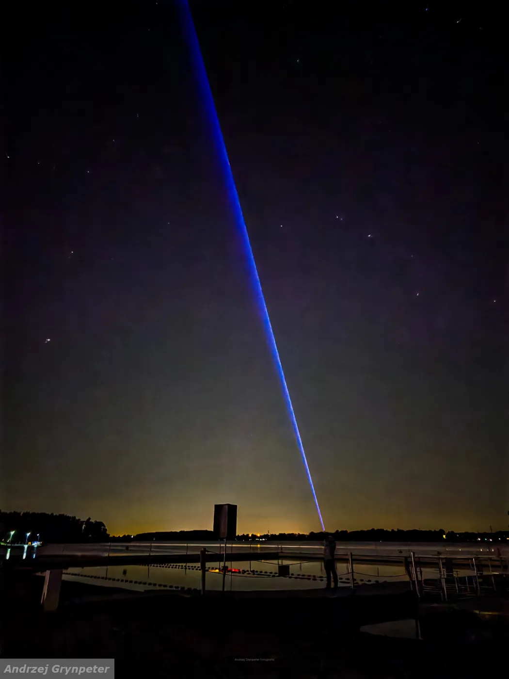 Nocne obserwacje nieba z laserem astronomicznym
